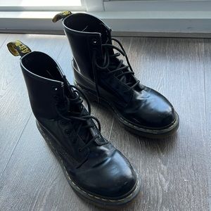 Dr.Martens 1460 WOMEN'S SMOOTH LEATHER LACE UP BOOTS